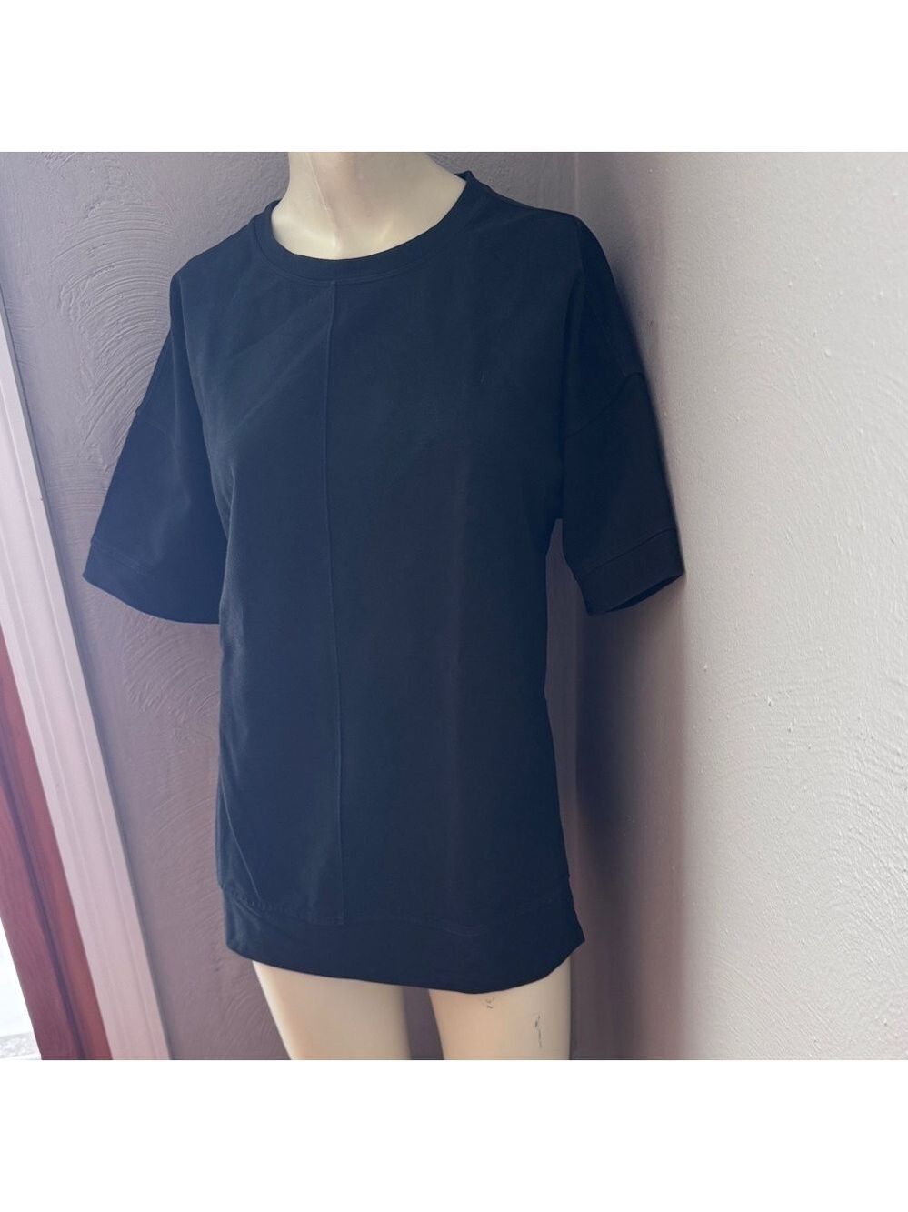 Lululemon black short sleeve long shirt